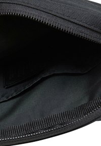 Brandit Taška cez plece - black