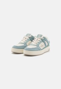 Calvin Klein Jeans BASKET CUPSOLE - Sneakers basse - creamy white/jadeite