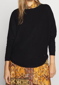 More & More Strickpullover - dark green