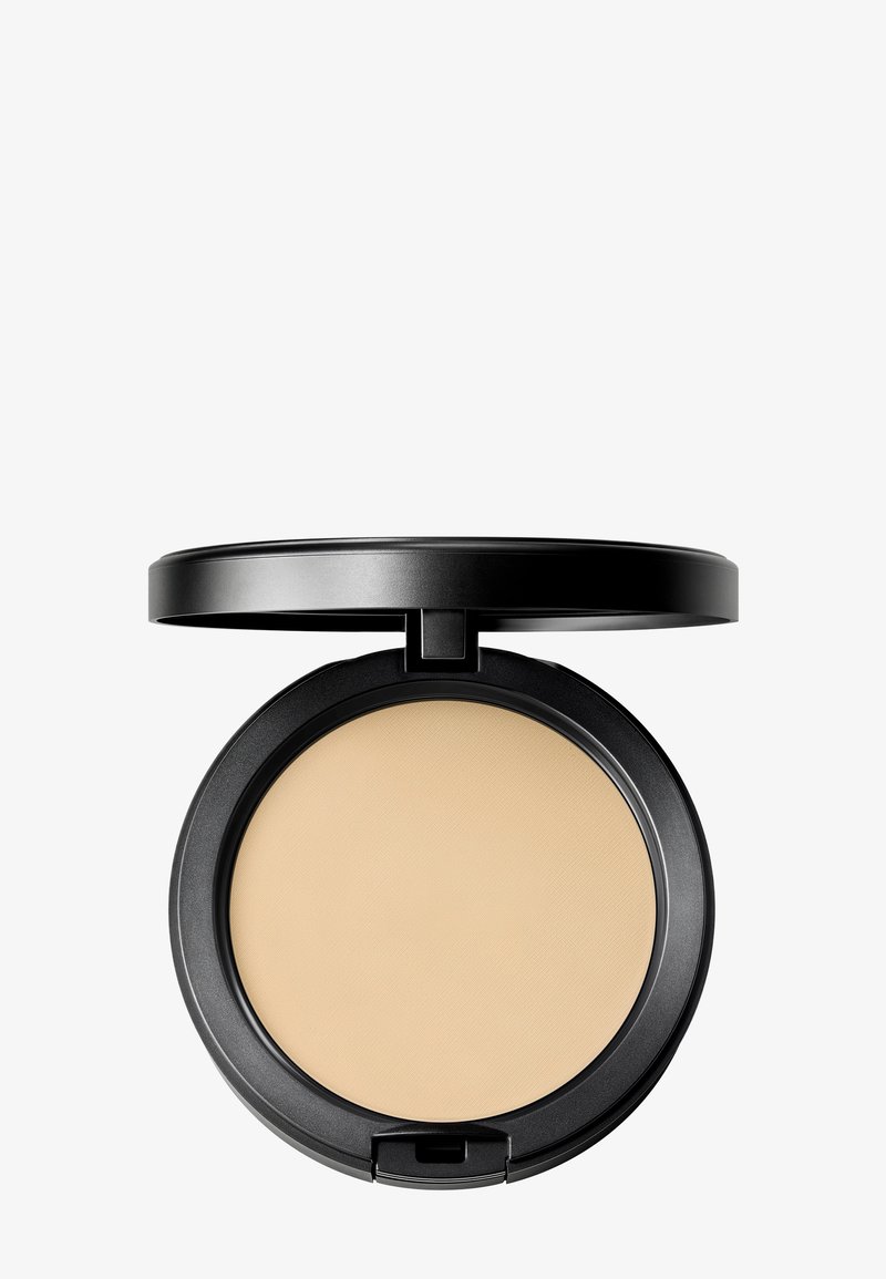 MAC STUDIO FIX POWDER PLUS FOUNDATION - Fond de teint - nc12