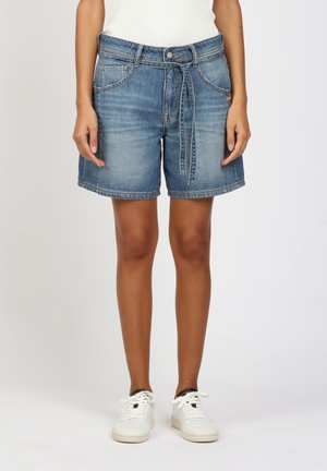 Gang, 94CLAIRE SHORTS - BAGGY FIT - Jeans Shorts - tinted midblue