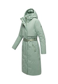 Cappotto imbottito verde menta con cappuccio, vita cintrata, chiusura con zip e tasche laterali. Presenta una superficie liscia e dettagli con bottoni a pressione.