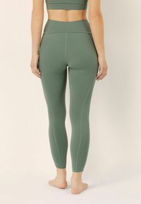 Yamamay FITNESS  - Leggings - green sage plain