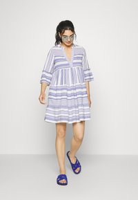 Vero Moda DICTHE 3/4  - Vardagsklänning - dazling blue comb