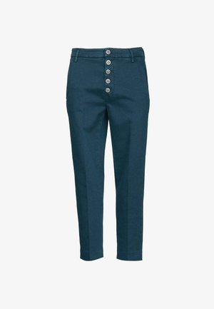 Pantaloni color verde scuro con vestibilità dritta, tasche frontali e patta con sei bottoni decorativi. Tessuto liscio con texture minima.