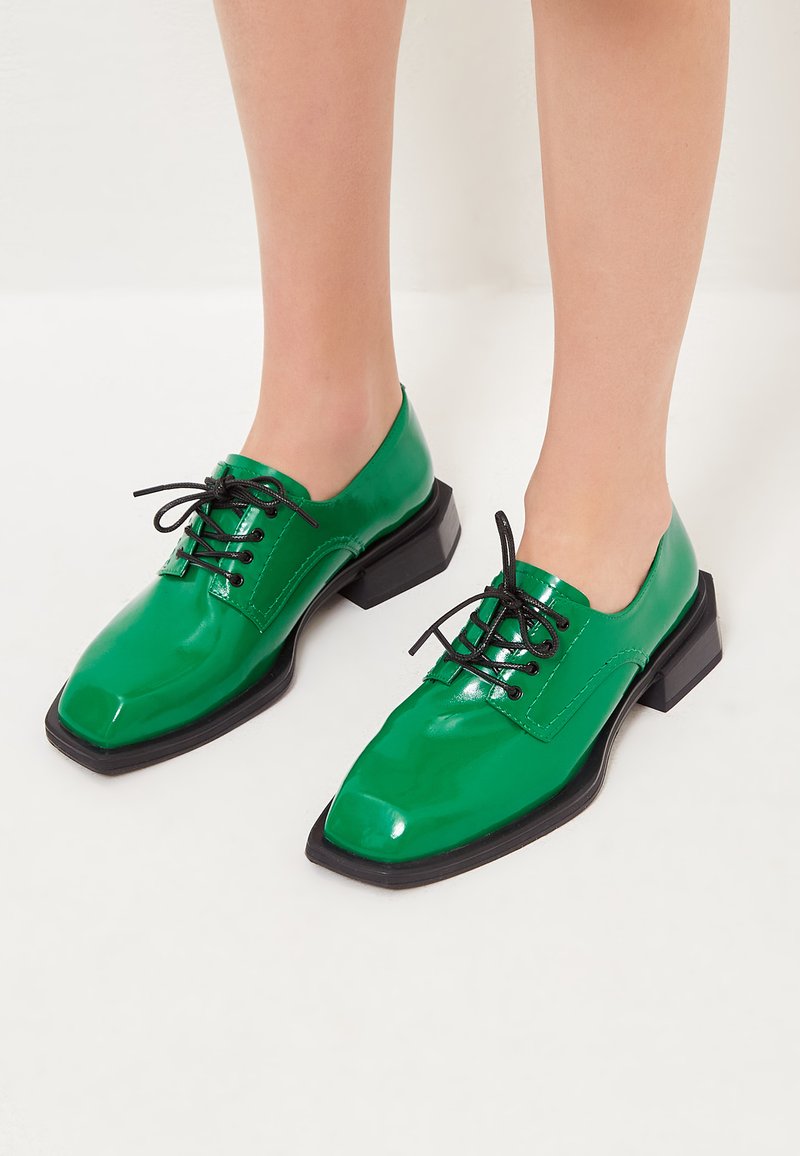 Cesare Gaspari Snörskor - green