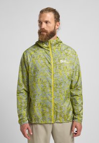 Jack Wolfskin PRELIGHT - Outdoorjas - sandblasted chartreuse