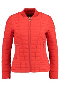 Veste matelassée rouge à manches longues, fermeture éclair devant avec poches, et col côtelé, conçue pour les femmes.