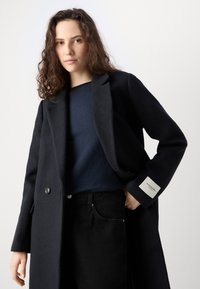 Scotch & Soda SINGLE BREASTED HERRINGBONE COAT - Klasszikus kabát - black and night