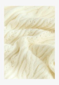 Sélectionné, cream