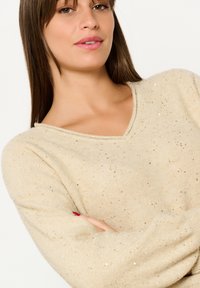 LolaLiza WITH SEQUINS - Pulover - lt beige