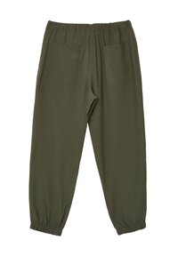 Olivgrüne, lässig geschnittene Hose mit elastischem Bund, zwei Gesäßtaschen und elastischen Bündchen an den Knöcheln. Glatte Stoffoberfläche.