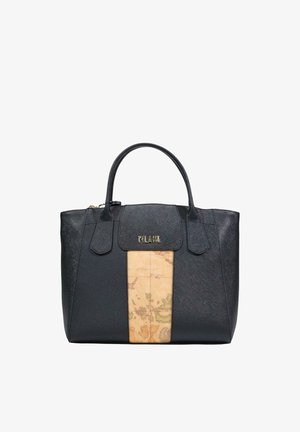 Bolso de cuero negro con dos asas, un panel central beige con un diseño de mapa vintage, y un logo de marca metálico "TILASE" en la solapa.