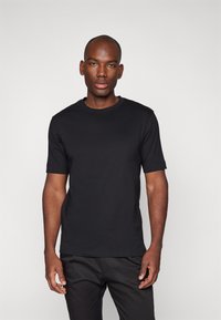 DRYKORN RAPHAEL - Pamata T-krekls - black