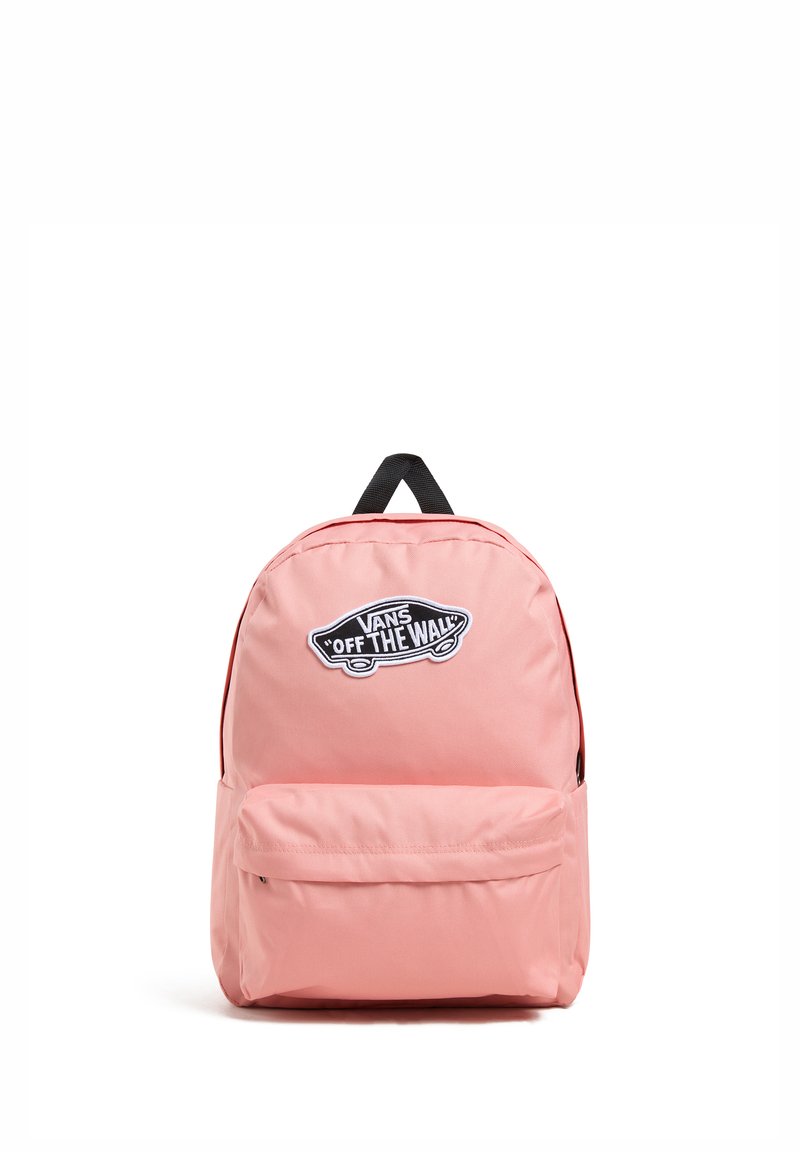 Rosa nylonryggsäck med rundad form, framficka och svart logotyp som säger "VANS 'OFF THE WALL'" på framsidan.