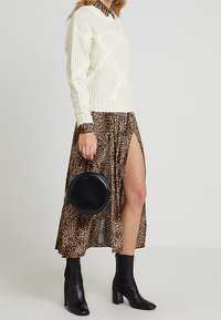 Topshop Tall Vapaa-ajan mekko - brown