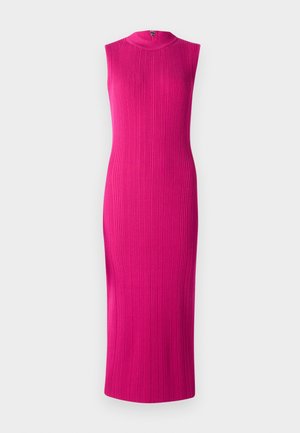 Tett, ermeløs kjole i lys rosa ribbestrikket stoff. Høy halslinning med glidelås lukking bak. Midi-lengde. Slank tekstur.