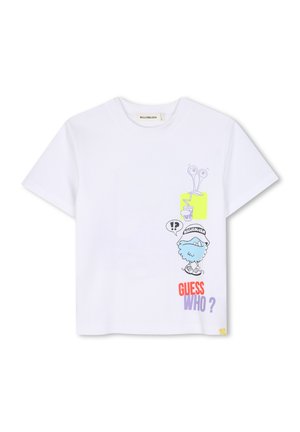 T-shirt blanc à manches courtes avec personnage de dessin animé, bulle de dialogue, carré jaune néon et texte "GUESS WHO?" en rouge et violet.