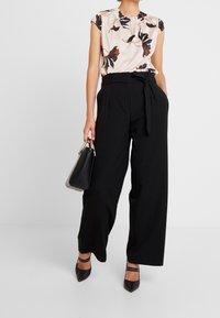 comma Blouse - light pink