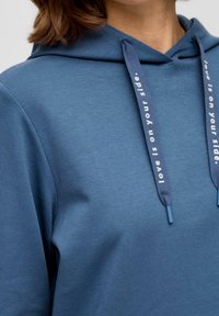 s.Oliver Jersey con capucha - blue