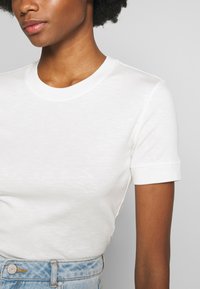 Marc O'Polo T-shirt basic - off-white