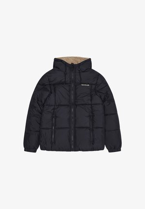 Giacca a vento nera con cappuccio, imbottitura beige morbidissima, chiusura con zip e due tasche frontali. Logo sul petto. Tessuto morbido.