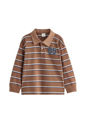 Brun langærmet poloshirt med hvide og blå horisontale striber og nummer 89 trykt på brystet.