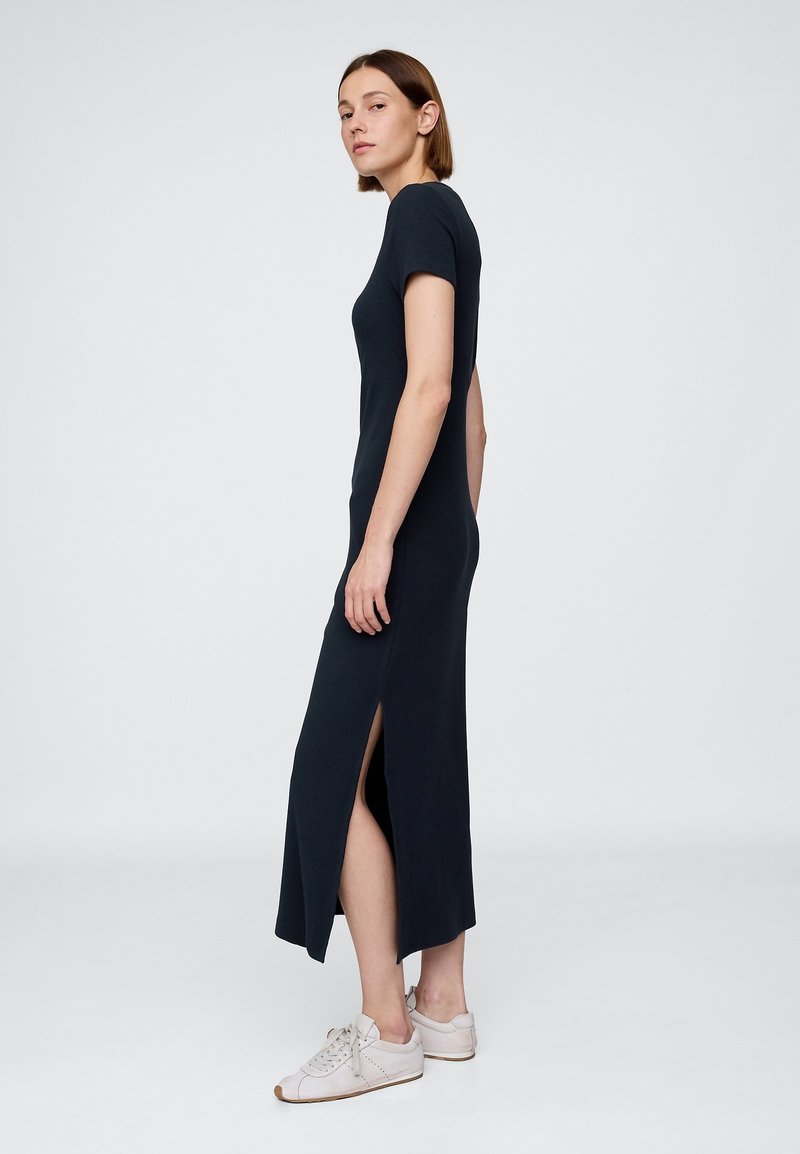 GAP MODERN RIBBED MAXI - Žerzejové šaty - new classic navy