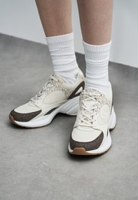 MICHAEL Michael Kors ZUMA Baskets basses brown/marron