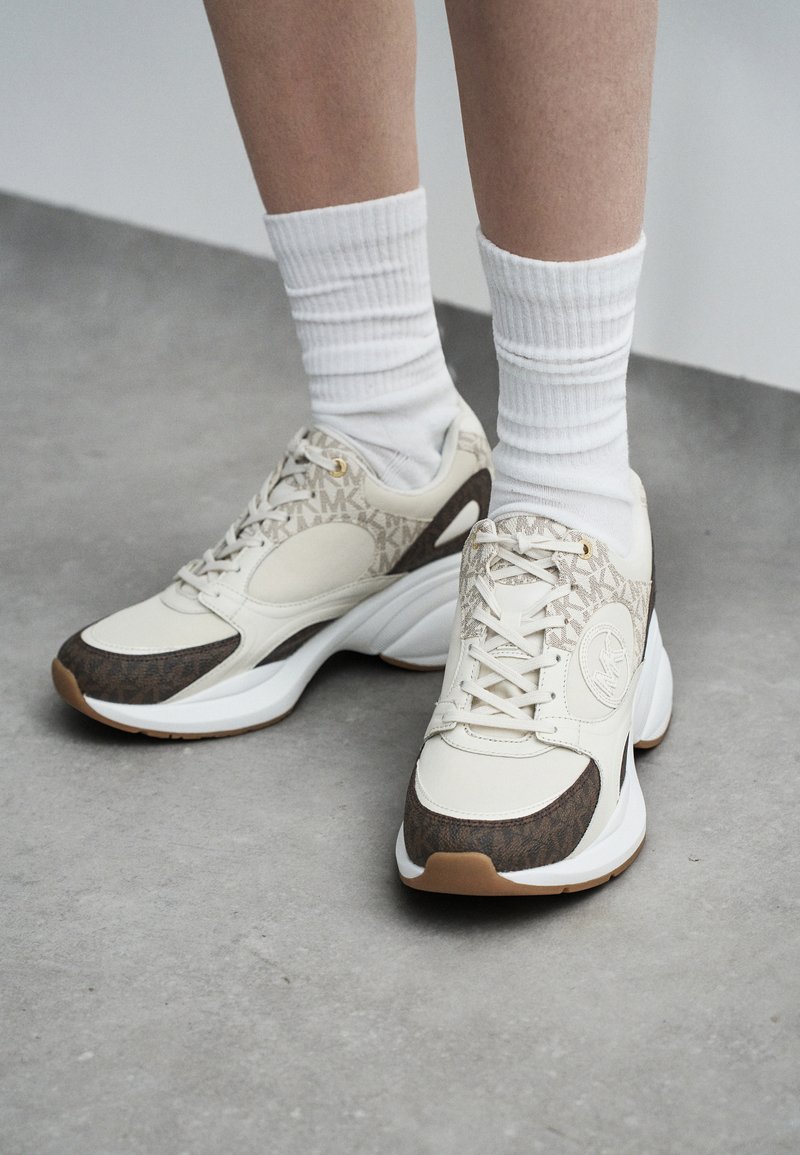 MICHAEL Michael Kors ZUMA TRAINER - Zapatillas - brown/multi-coloured