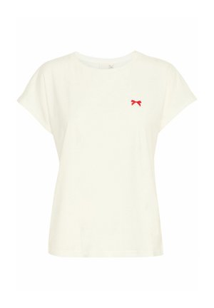 T-shirt blanche à manches courtes en tissu doux, avec un col rond et un petit nœud rouge brodé sur la gauche de la poitrine.