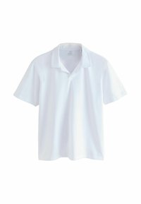 Lühikeste varrukatega valge polo särk, mis on valmistatud kerge materjali kasutades, millel on krae ja vabalt voolav lõige; omab lihtsat ja puhta disaini.