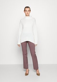pure cashmere HIGH NECK  - Pulover - vintage white