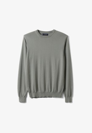 Pull gris à manches longues avec col rond, poignets et ourlet côtelés, étalé à plat sur un fond blanc.