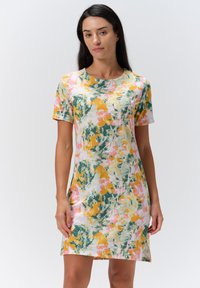 Kortärmad klänning med ett flerfärgat blommönster i rosa, grönt och gult. Tillverkad av mjukt, lätt tyg med rund halsringning.