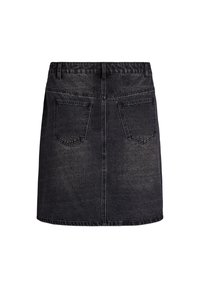 Jupe en denim noir à coupe droite, avec deux poches arrière, des détails de surpiqûres visibles et un ourlet juste au-dessus du genou.