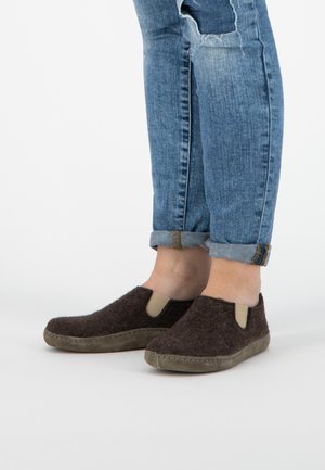 Travelin IN-HOME - Pantoffels - brown