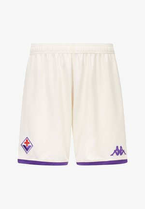 Pantaloncini sportivi bianchi con rifiniture viola, con il logo viola e rosso del club di calcio Fiorentina a sinistra e il logo viola Kappa a destra.