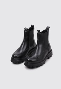 Sandra Fontán PAIHX - Plateaustiefelette - black