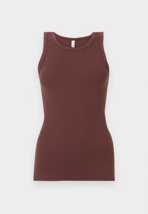 Barna, bordázott ujjatlan felső kerek nyakkivágással. Puha anyagból készült, szabott fazonnal, díszítések vagy minták nélkül.