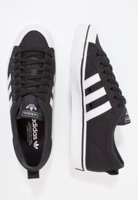 Ei valittu, cblack/ftwwht/ftwwht