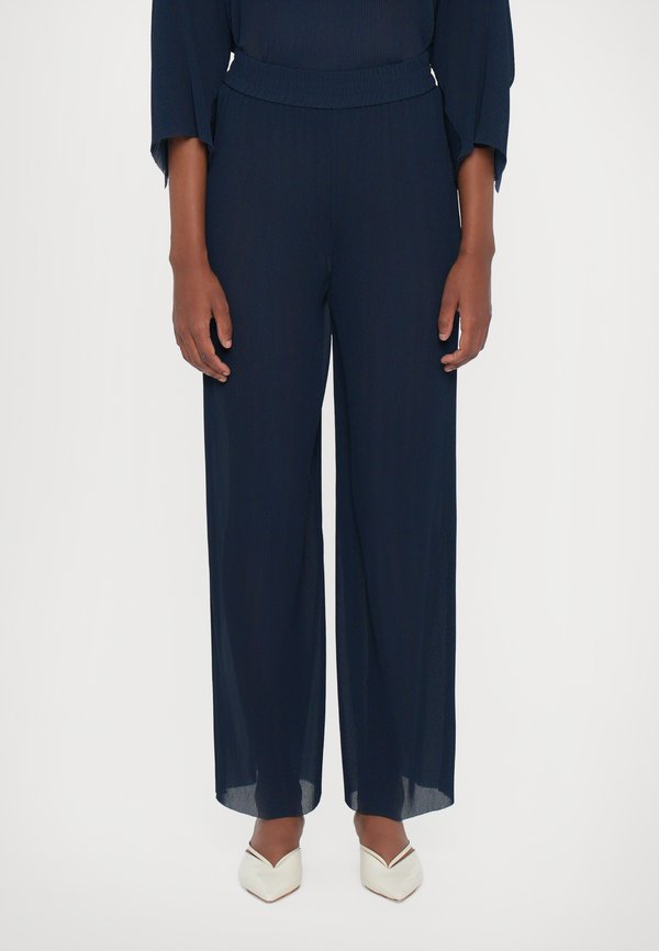 FIVE PLISSE  - Trousers