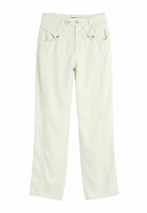 Valkoisenväriset suorat housut, joissa on kaksoispainonappikiinnitys, etuosassa vinoon leikattuja taskuja, joissa on napilliset läpät, ja näkyvät sauma-aiheet.