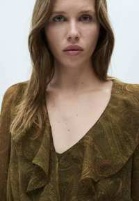 Mango Dnevna obleka - green