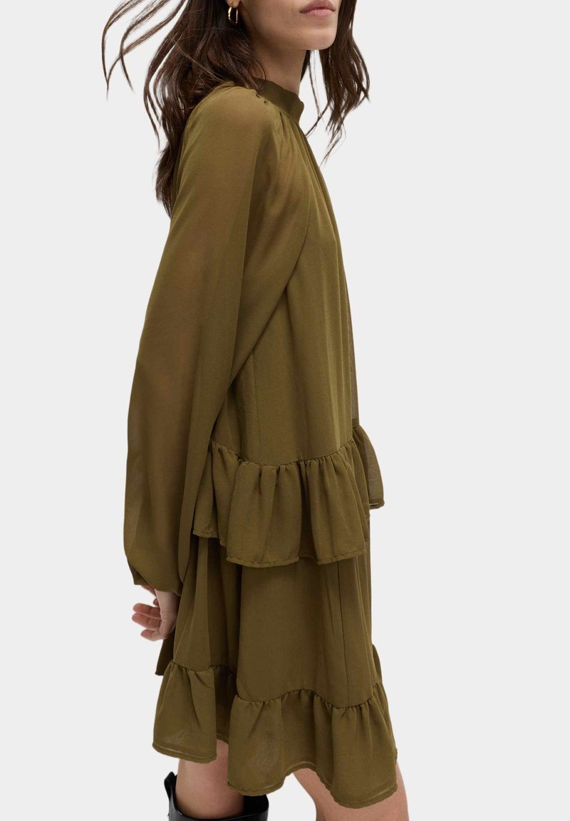 marks and spencer green dress iconic green dress M&S x Sienna Miller exclusive collaboration @marksandspencer @marksandspencerstyle @siennathing , Theres something about the colour green. When I see a lovely shade of green, I