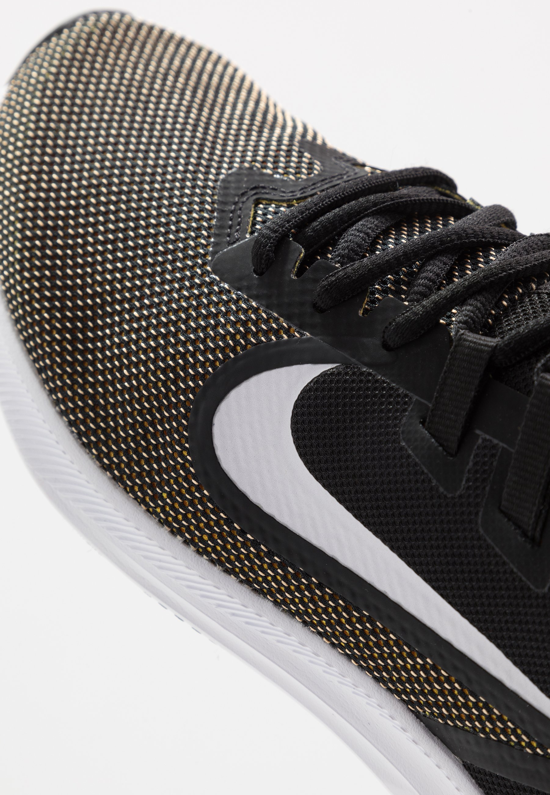 Nike Performance DOWNSHIFTER 9 Nøytrale løpesko laser Nike Performance DOWNSHIFTER 9 Nøytrale løpesko smoke
