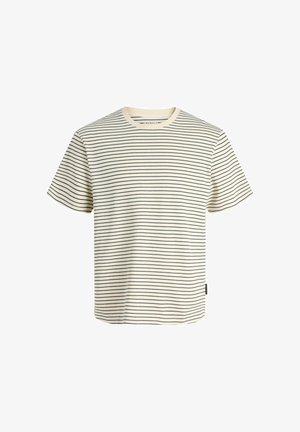 Bawełniany t-shirt w paski w kolorze ecru i granatowym, zestawiony z beżowymi spodniami. Lekki, casualowy krój z krótkimi rękawami i okrągłym dekoltem.