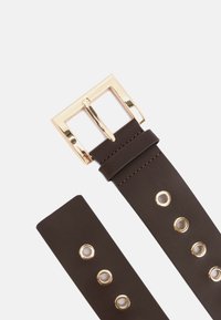 MICHAEL Michael Kors 55MM LEATHER BELT W GROMMETS - Bælter - dark brown