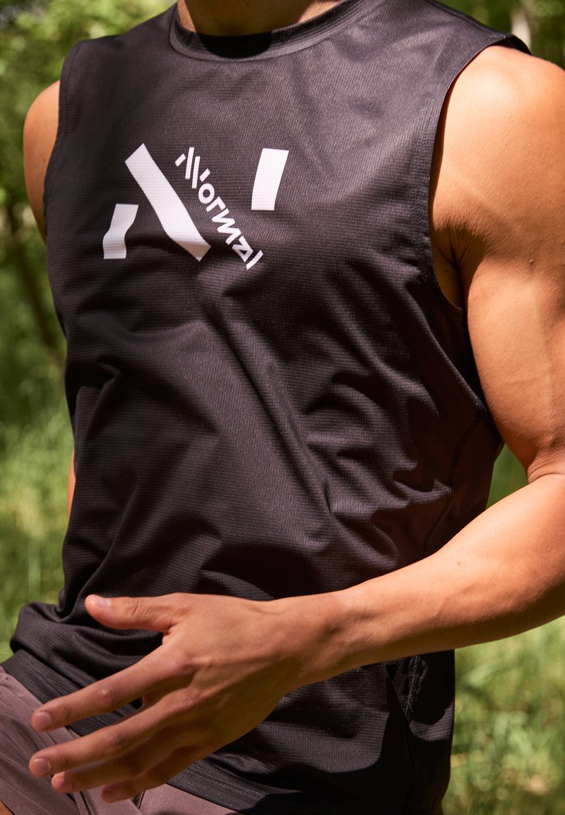 NNormal RACE UNISEX czarny