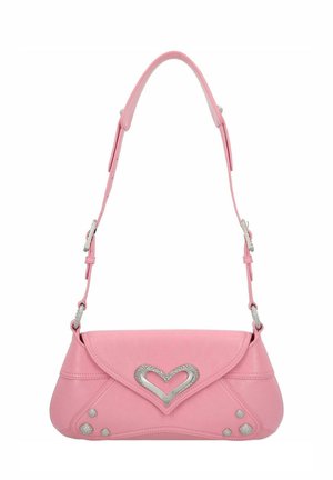 Rosa Lederhandtasche mit einem herzförmigen silbernen Akzent, verziert mit Strasssteinen. Sie verfügt über einen gebogenen Deckel und einen verstellbaren Riemen.